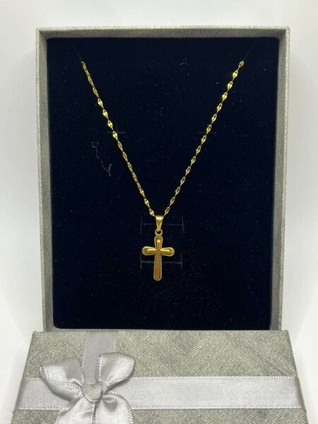 Collier Croix Dorée Élégante