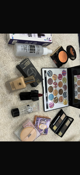 Makeup Deal only in 3000