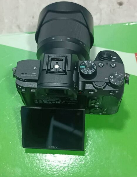 Appareils photo Sony et Nikon