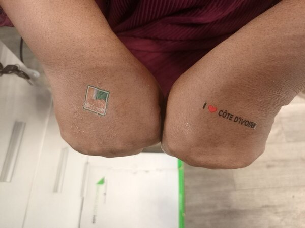 tatouage temporaire avec drapeau