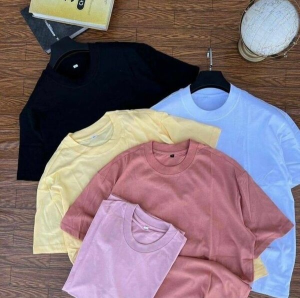 Lot de t-shirts colorés