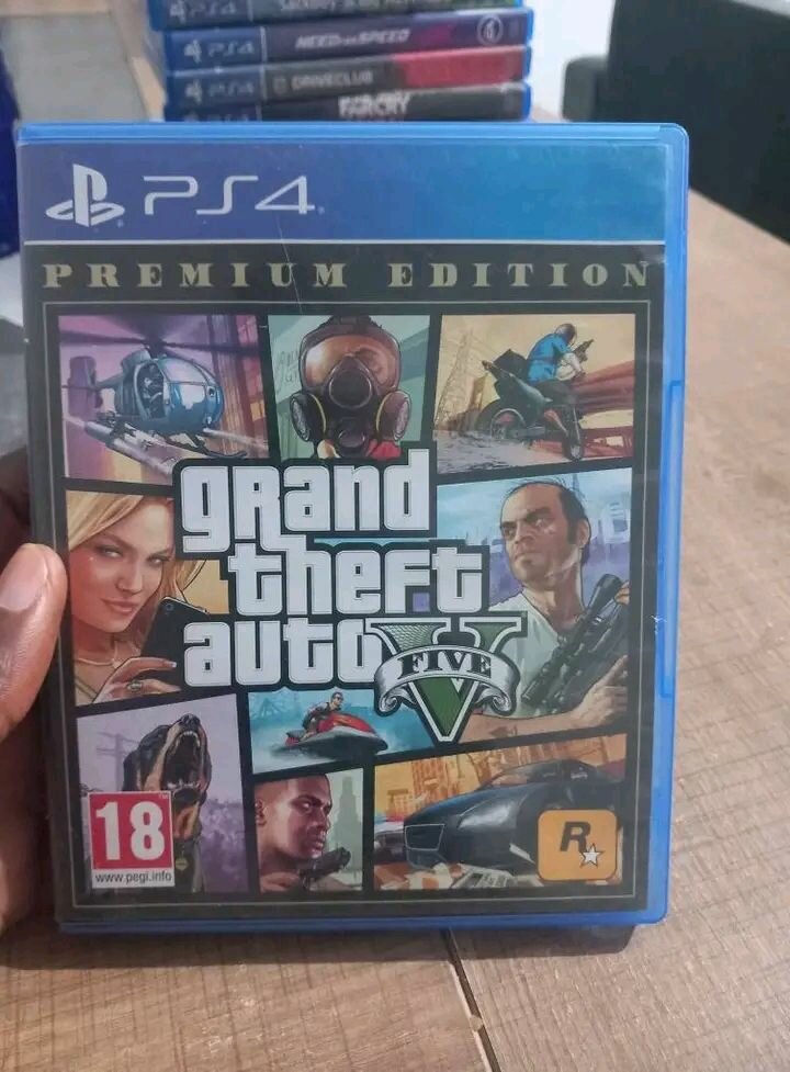 Jeu PS4 GTA V Premium Edition