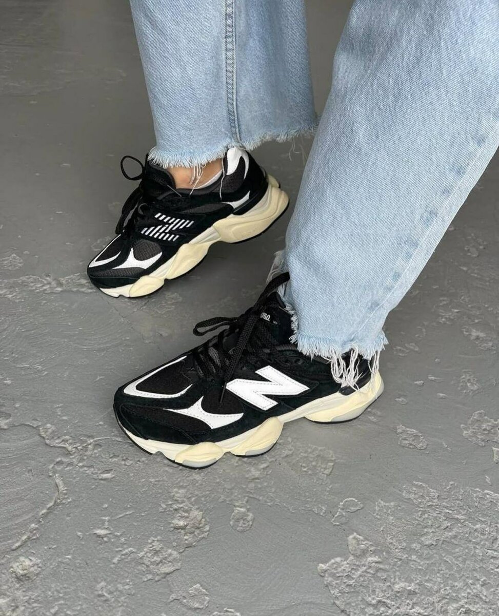 New Balance Sneakers