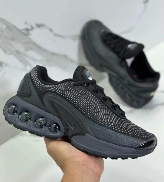 Baskets de sport homme noires