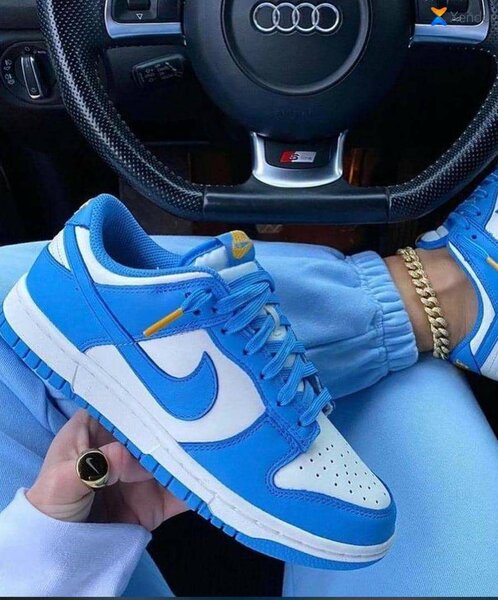 Baskets bleu tendance