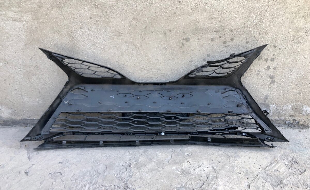 РЕЩЕТКА РАДИАТОРА