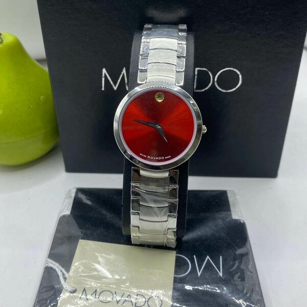 Anti-fade Authentic Movado chain watch