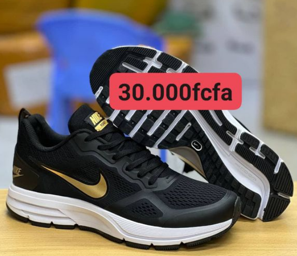 baskets Nike noir et or