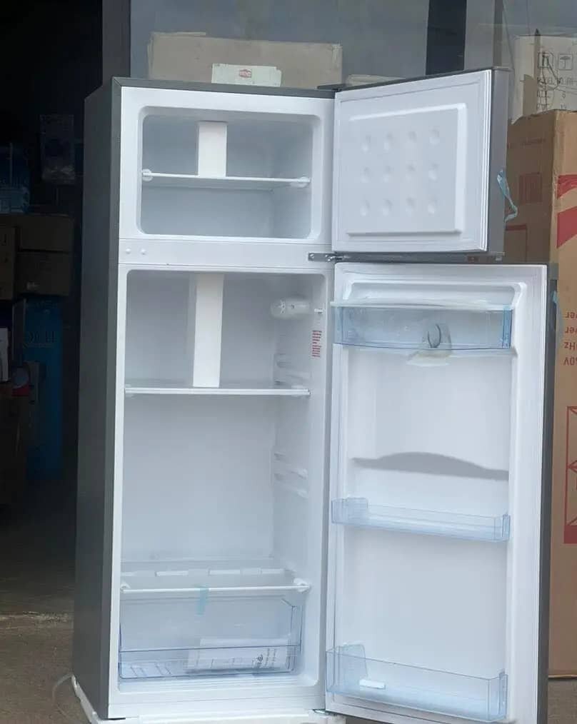 Réfrigérateur avec distributeur d'eau