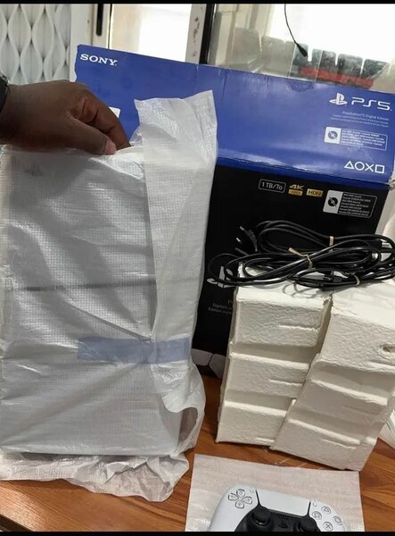 Console PS5 avec manette