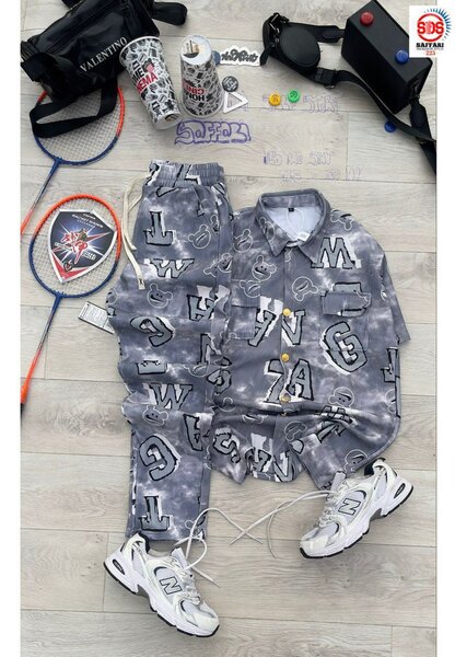 Ensemble sport motif lettres