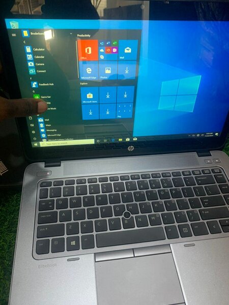 HP Elitebook book 840 Touchscreen keyboard light