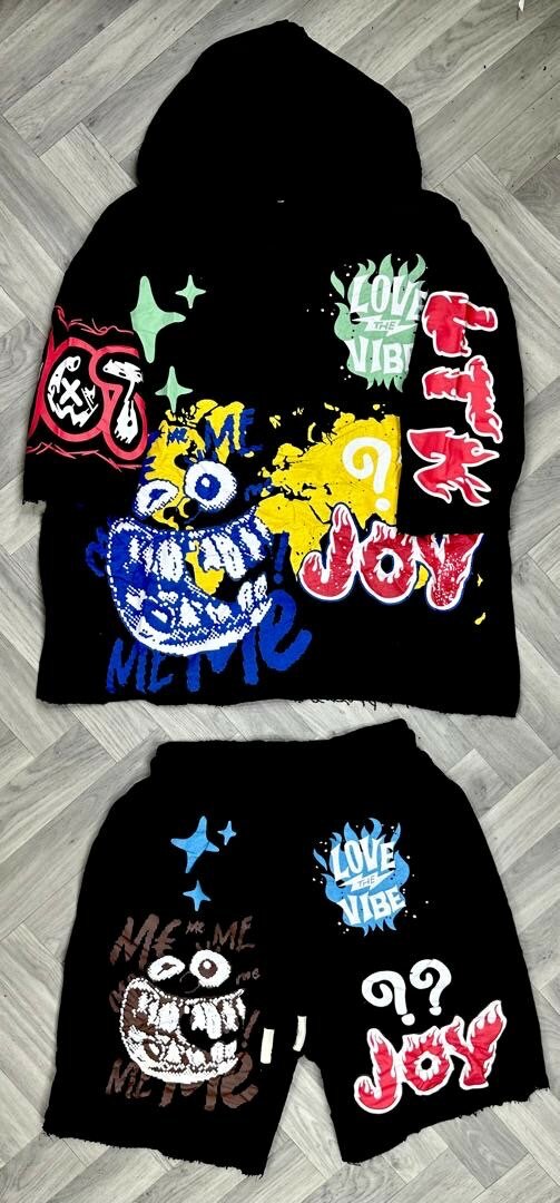 Ensemble streetwear graffiti