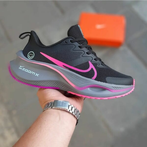 Chaussures de course Nike ZoomX