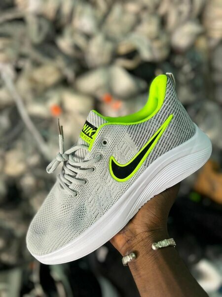 Baskets running gris/jaune fluo
