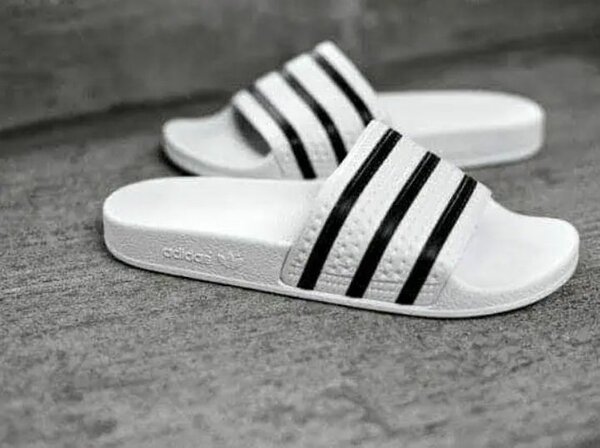 Claquettes confortables Adidas