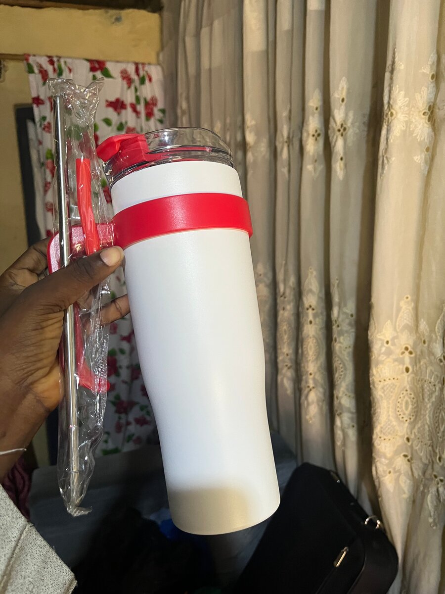 Gobelet Isotherme avec Paille