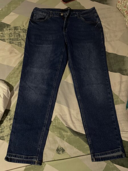 Jean                  .