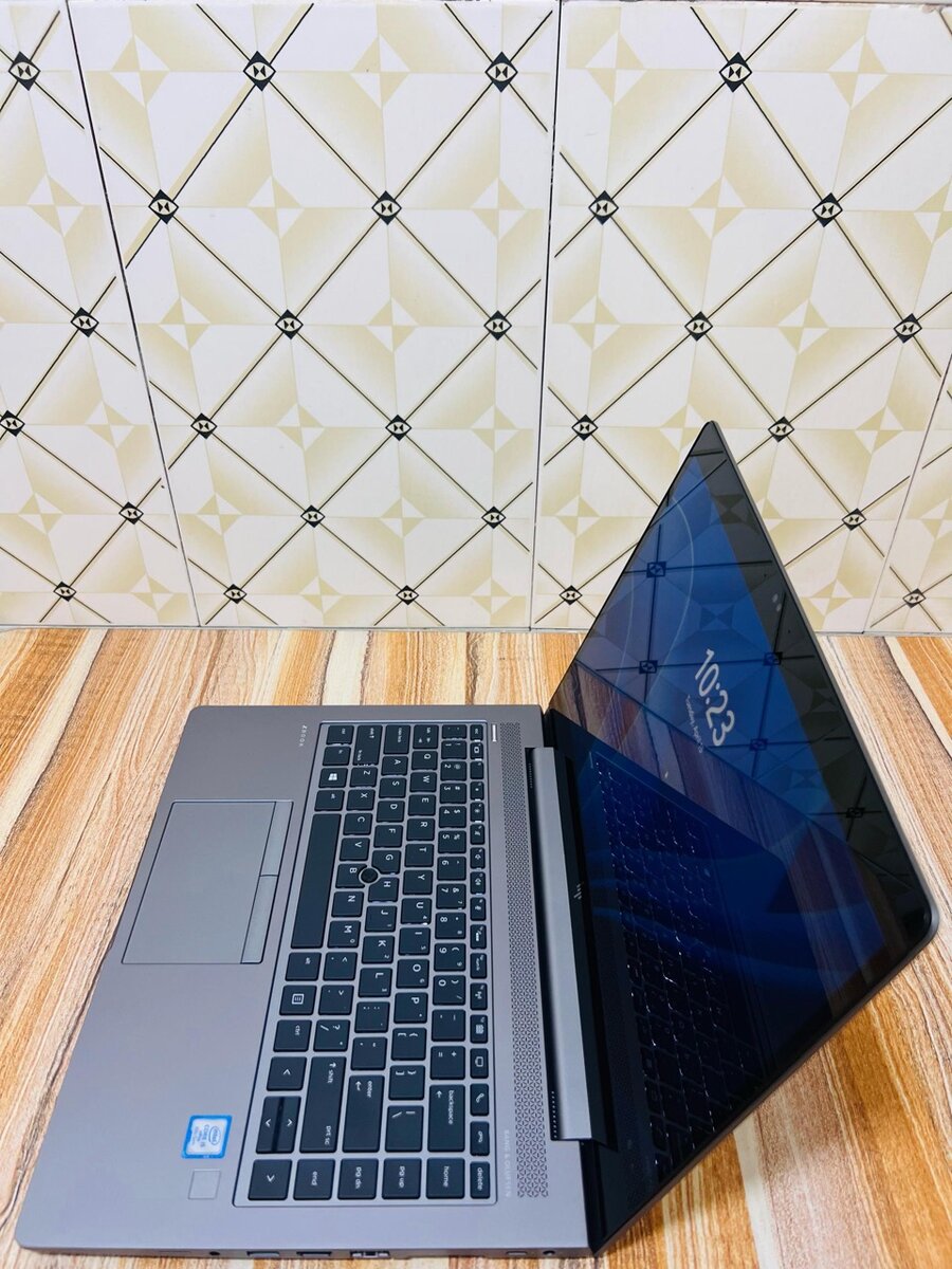 *HP ZBOOK MOBILE WORKSTATION 1