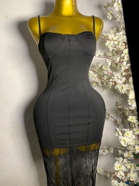 Robe noire élégante soirée