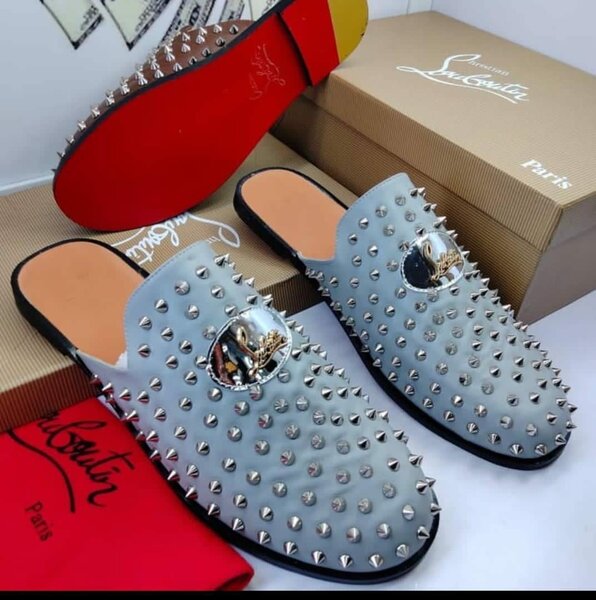 Half shoe and full shoe