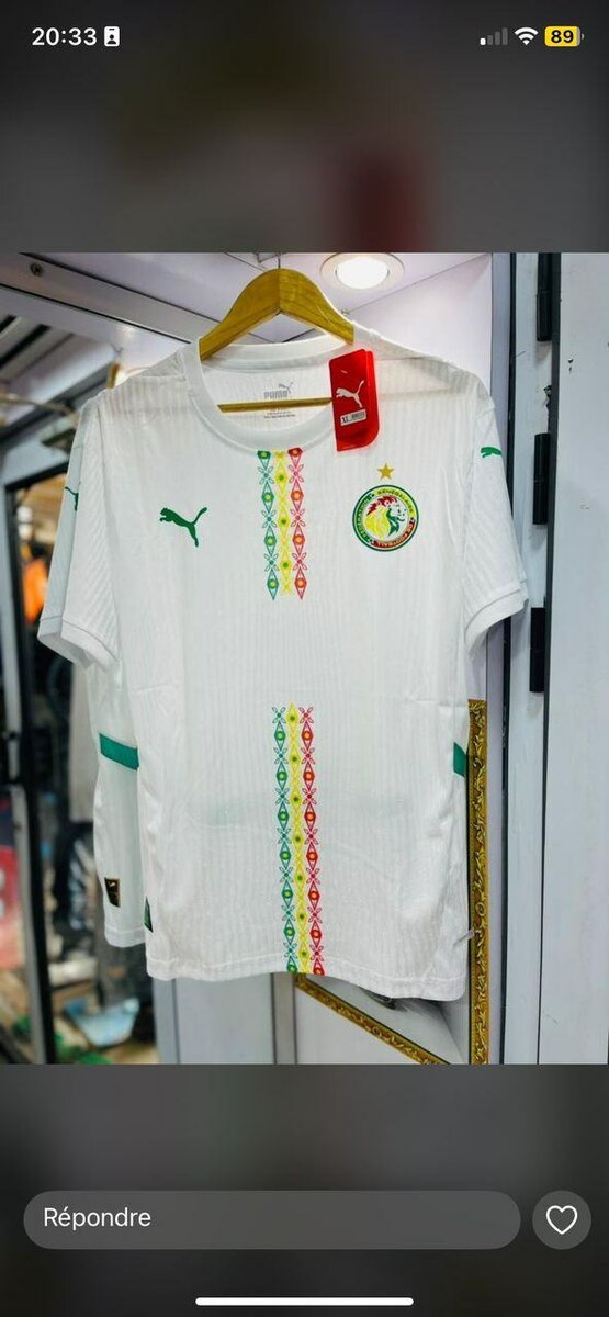 Maillot de football coloré