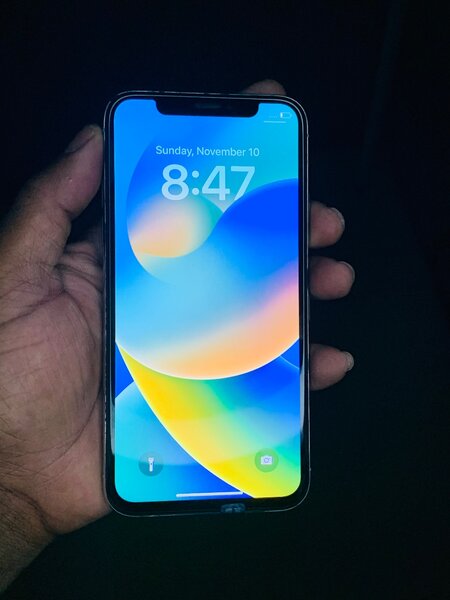 iPhone X 64gb inbuilt space available