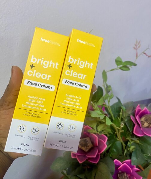 FACE FACTS BRIGHT AND CLEAR CREAM