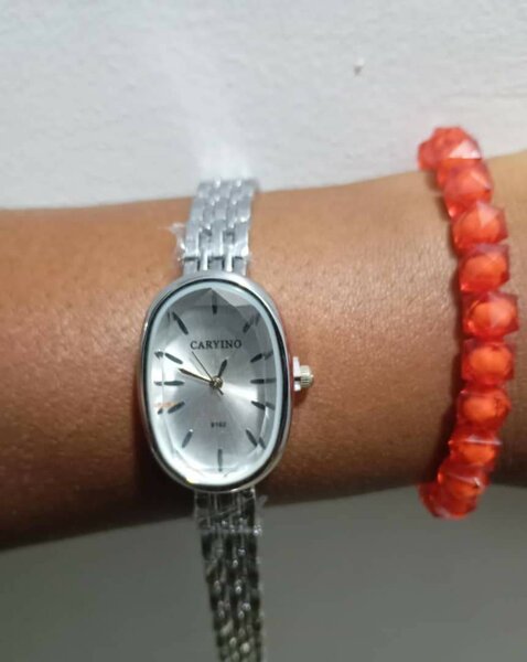 Montre élégante femme Carvino