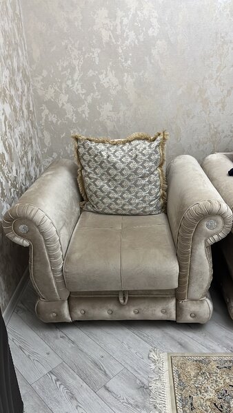 Диван плюс два кресло