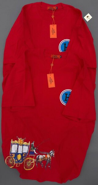 T-shirt rouge élégant