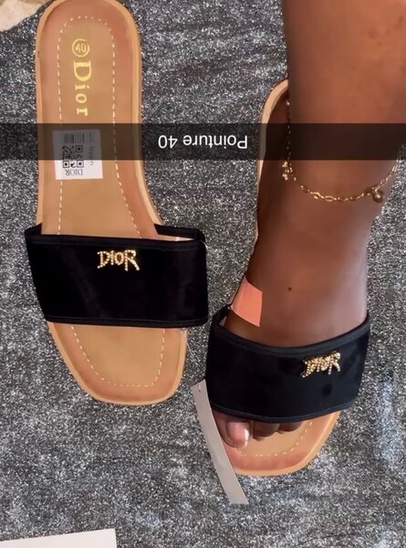 Sandales noires élégantes Dior