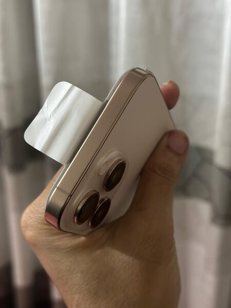 iPhone 16 pro juste scellé