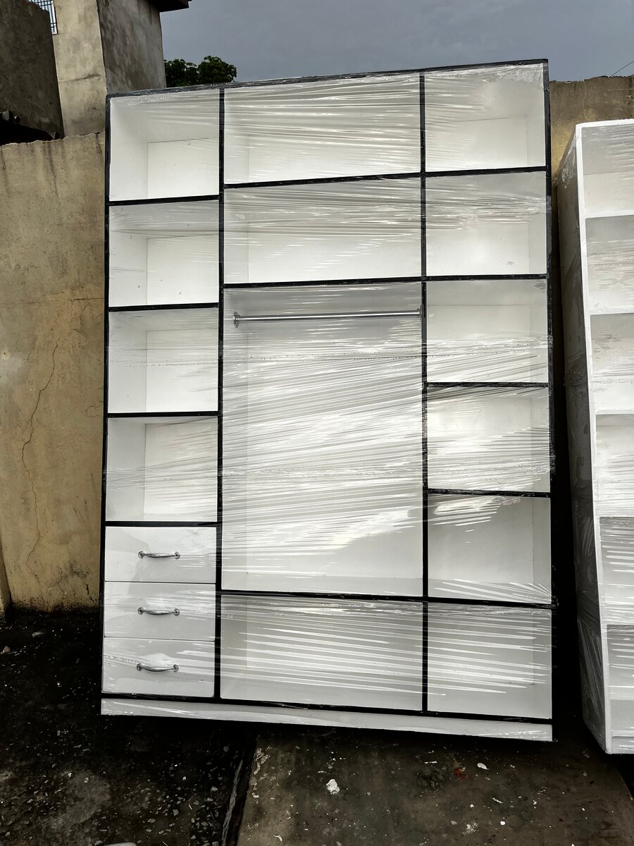 Armoire de rangement moderne