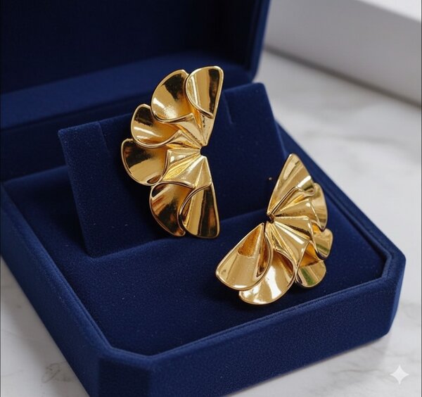 Boucles d'oreilles dorées élégantes