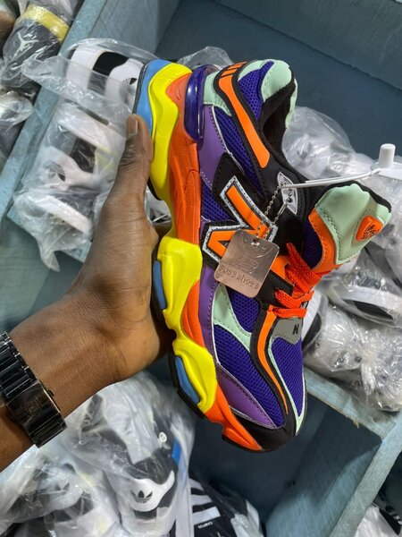 Baskets multicolores tendance