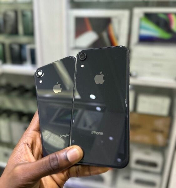 PRE-OWNED IPHONE XR (Factory Unlock)