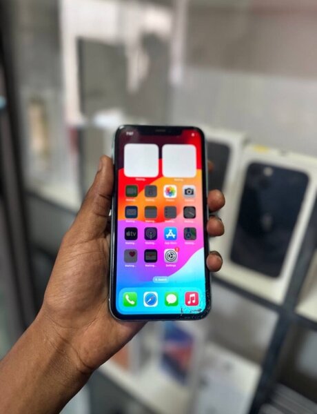 iPhone 11