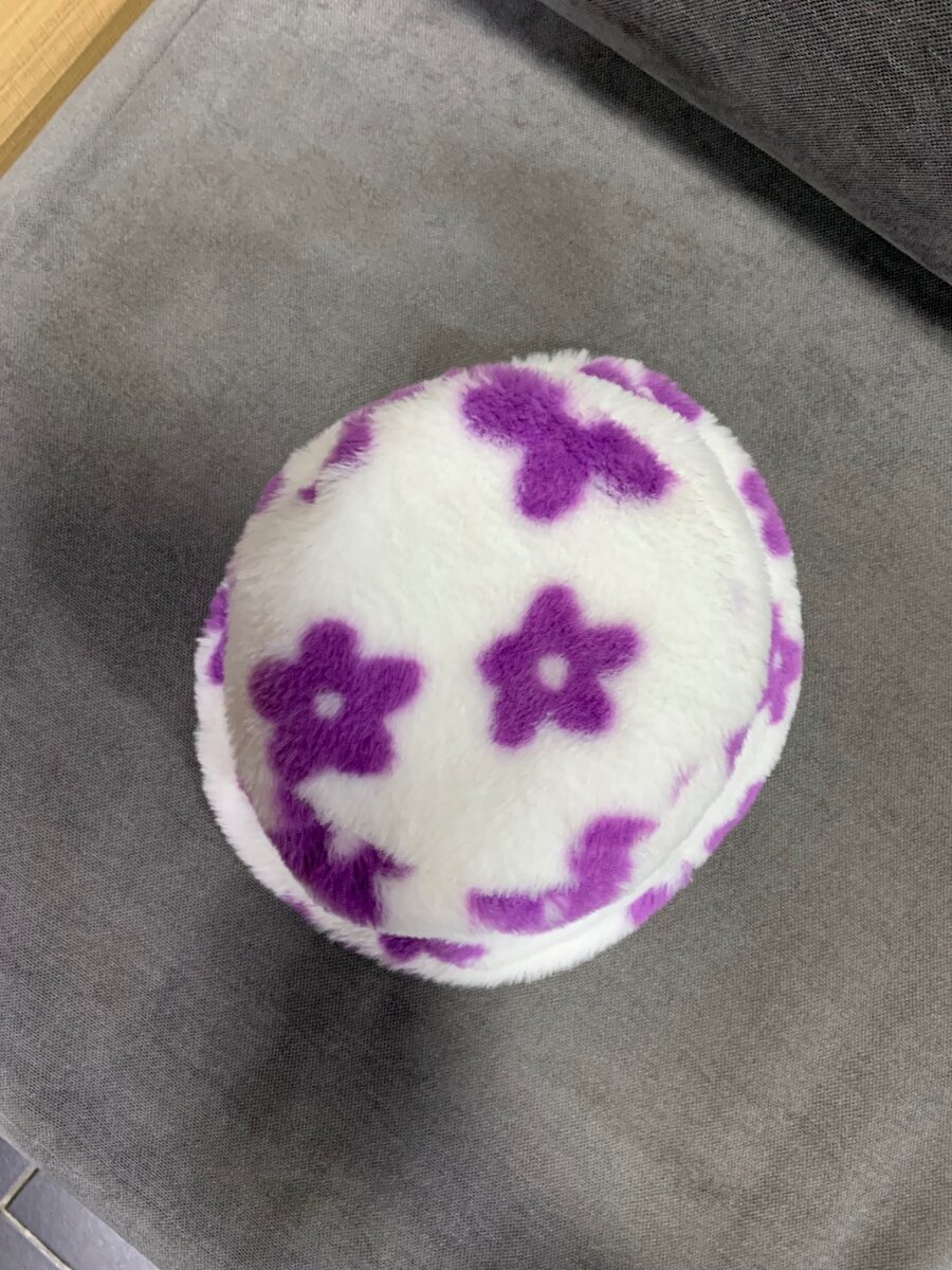 Chapeau Peluche Fleurs Violettes