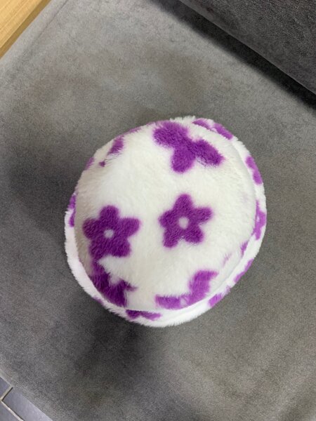 Chapeau Peluche Fleurs Violettes