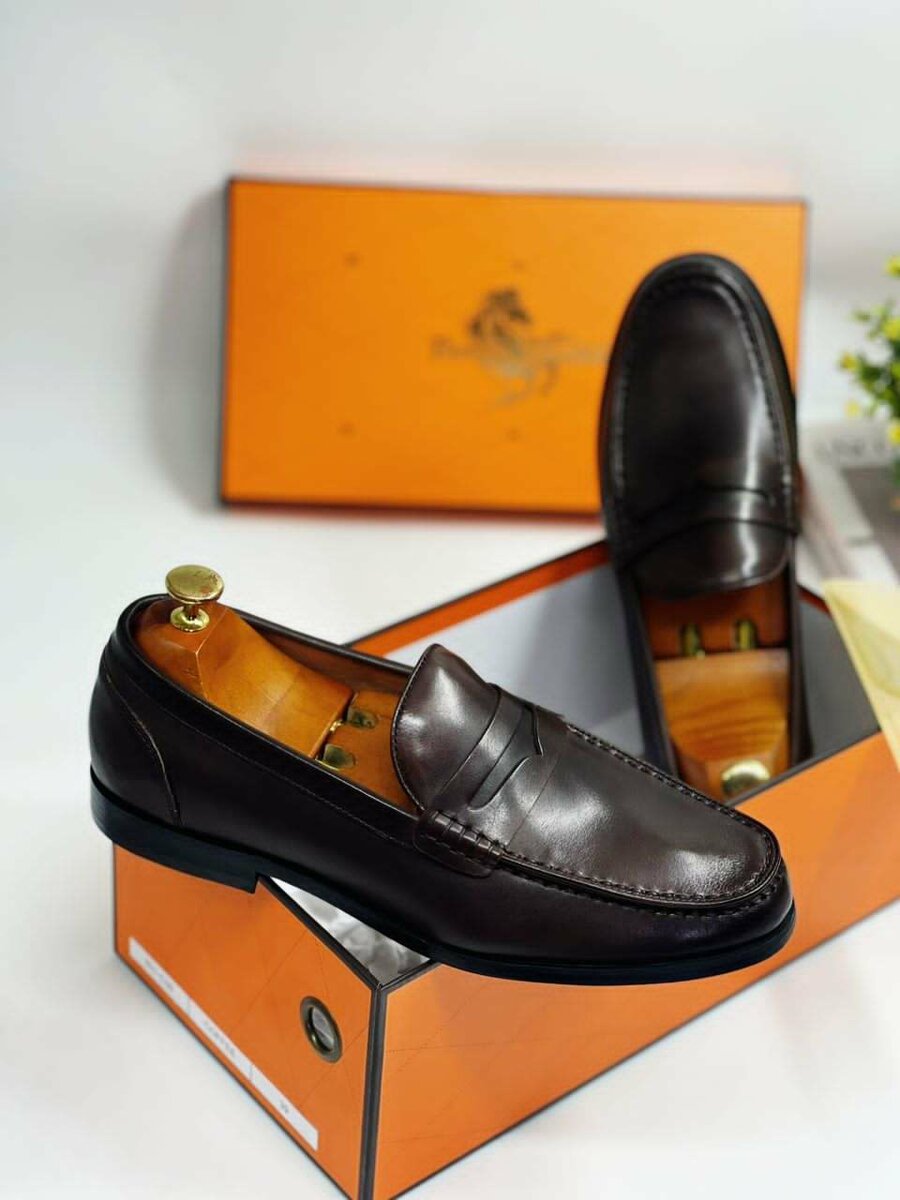 Quality branded shoes