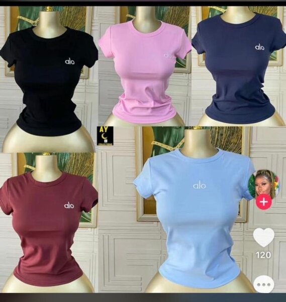 T-shirt Alo pour femmes