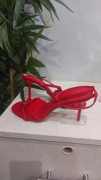 Sandales Rouges à Talons