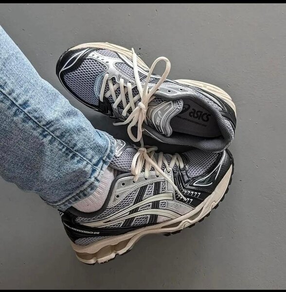 ASICS CLASSIC