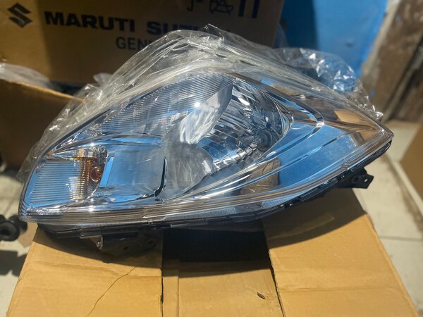 Phare avant Suzuki DZIRE