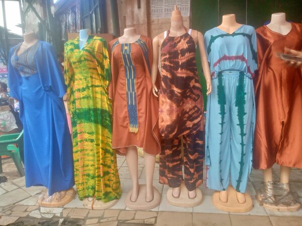 Robe longue en wax colorée