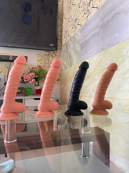 Dildo réaliste ventouse silicone