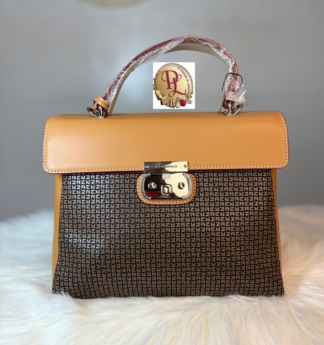 Sac élégant en cuir