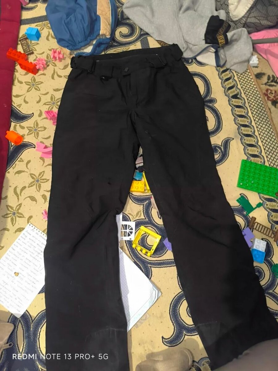 Горнолыжные костюмы женские, размер 46-48 .2000сом, Аламедин