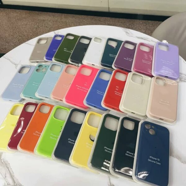 Coque Silicone iPhone 15